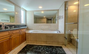 UNOBSTRUCTED 3BR UNIT + 3 PARKING SLOTS IN ONE ROXAS TRIANGLE