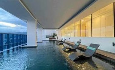 Luxury 2-Bedroom Condo with Maid's Quarter and Stunning Views for Sale in Cebu IT Park – 38 Park Avenue