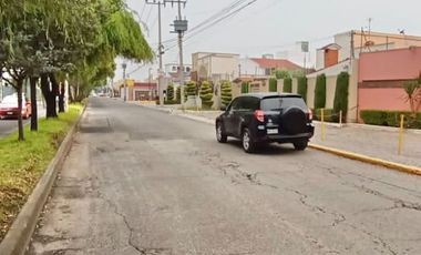 CASA EN RENTA (amueblada) O EN VENTA EN FRACC. SAN ANTONIO REGLA MUY CERCA DE AV. LAS TORRES COL. SAN SALVADOR TIZATLALLI