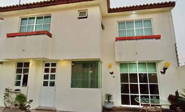 CASA EN RENTA (amueblada) O EN VENTA EN FRACC. SAN ANTONIO REGLA MUY CERCA DE AV. LAS TORRES COL. SAN SALVADOR TIZATLALLI