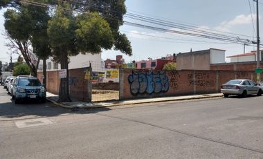 TERRENO EN RENTA EN ESQUINA EN LA COLONIA XINANTECATL A 1 CUADRA DE AV. PINO SUAREZ EN METEPEC