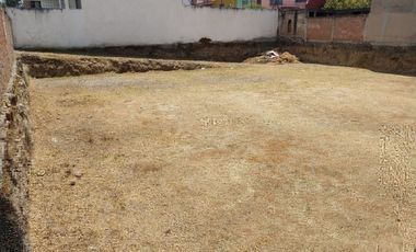 TERRENO EN RENTA EN ESQUINA EN LA COLONIA XINANTECATL A 1 CUADRA DE AV. PINO SUAREZ EN METEPEC