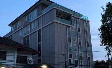 New apartment for sale, size 40 rooms + 2 penthouse, Sukhumvit 50, near BTS On Nut, size 5 floors, usable area 1900 sq m., price 120 million.