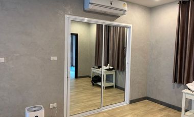 New apartment for sale, size 40 rooms + 2 penthouse, Sukhumvit 50, near BTS On Nut, size 5 floors, usable area 1900 sq m., price 120 million.