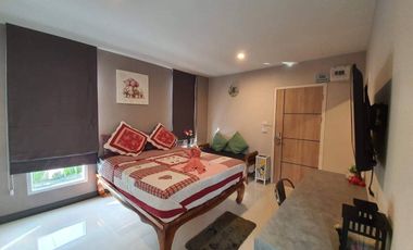 New apartment for sale, size 40 rooms + 2 penthouse, Sukhumvit 50, near BTS On Nut, size 5 floors, usable area 1900 sq m., price 120 million.