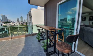 New apartment for sale, size 40 rooms + 2 penthouse, Sukhumvit 50, near BTS On Nut, size 5 floors, usable area 1900 sq m., price 120 million.