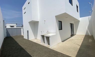 casa de venta en manta costa azul