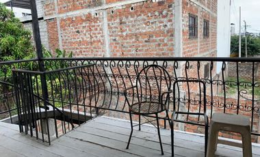 casa rentera de venta en el centro de manta manabi B/L