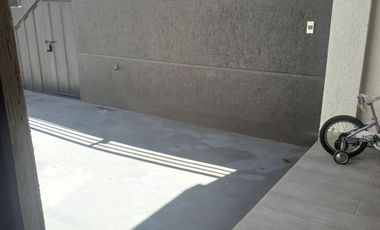 CASA EN VENTA O CAMBIO CONJUNTO VISTA REAL NORTE DE QUITO