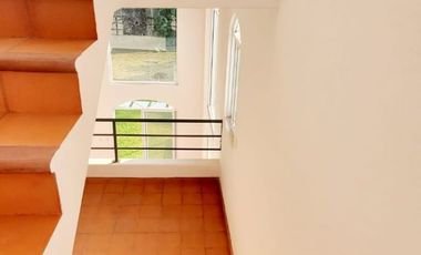 CASA CON ALBERCA EN RESIDENCIAL DE TAN SOLO 13 LOTES,