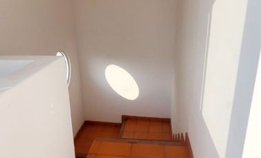 CASA CON ALBERCA EN RESIDENCIAL DE TAN SOLO 13 LOTES,