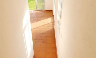 CASA CON ALBERCA EN RESIDENCIAL DE TAN SOLO 13 LOTES,
