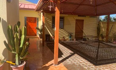 VENDO AMPLIA CASA IDEAL PARA FAMILIA EN LOMAS HUASI