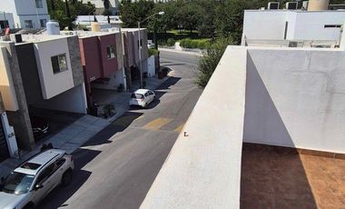 HERMOSA CASA EN RENTA EN CUMBRES ANTARES3 NIVELES