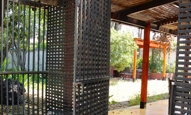 CASA MARTIN DE ZAMORA CON MANQUEHUE, LAS CONDES, 442 M2 TERRENO, 5 DORMITORIOS, 3 BAÑOS, ESTACIONAMIENTOS, EXCELENTE PATIO