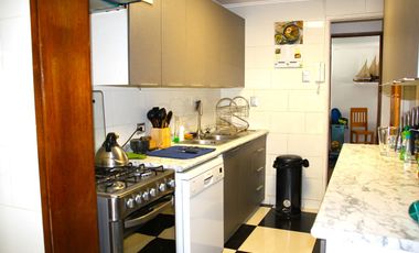 CASA MARTIN DE ZAMORA CON MANQUEHUE, LAS CONDES, 442 M2 TERRENO, 5 DORMITORIOS, 3 BAÑOS, ESTACIONAMIENTOS, EXCELENTE PATIO