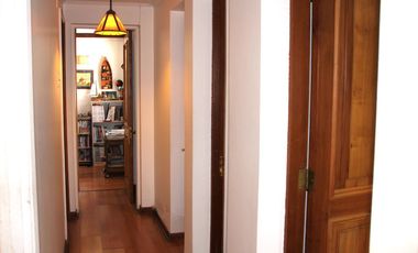 CASA MARTIN DE ZAMORA CON MANQUEHUE, LAS CONDES, 442 M2 TERRENO, 5 DORMITORIOS, 3 BAÑOS, ESTACIONAMIENTOS, EXCELENTE PATIO