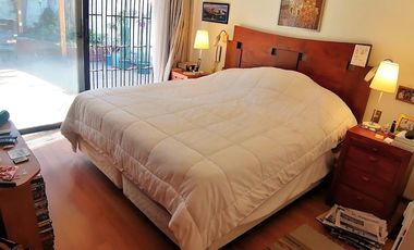 CASA MARTIN DE ZAMORA CON MANQUEHUE, LAS CONDES, 442 M2 TERRENO, 5 DORMITORIOS, 3 BAÑOS, ESTACIONAMIENTOS, EXCELENTE PATIO