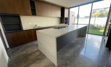 Casa residencial de lujo en Lomas del Campanario Norte