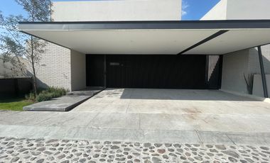 Casa residencial de lujo en Lomas del Campanario Norte