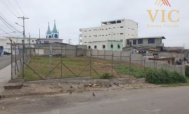 Se vende terreno esquinero en el cantón La Libertad – Santa Elena