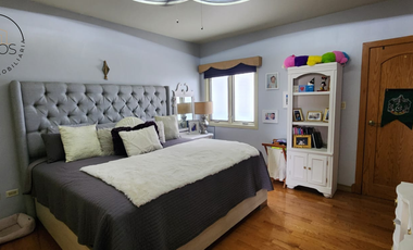 En VENTA Casa con acabados de lujo en Campos Eliseos Fraccionamiento Cerrada del Sol II