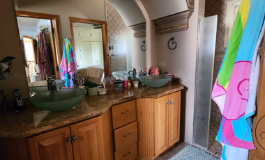 En VENTA Casa con acabados de lujo en Campos Eliseos Fraccionamiento Cerrada del Sol II