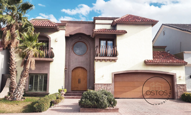 En VENTA Casa con acabados de lujo en Campos Eliseos Fraccionamiento Cerrada del Sol II