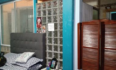 VENTA CASA  TRES PISOS YUMBO -DOS APARTAMENTOS