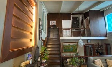 Split-Level House w/ 6-Bedrooms for Sale in Little Baguio, San Juan City