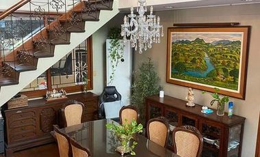 Split-Level House w/ 6-Bedrooms for Sale in Little Baguio, San Juan City