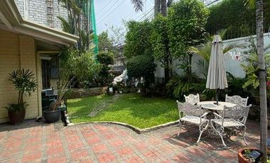 Split-Level House w/ 6-Bedrooms for Sale in Little Baguio, San Juan City