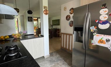 CASA DE 2 NVIELES PARA LA VENTA, POBLADO, SECTOR EL TESORO