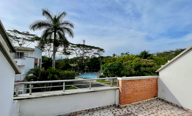 Extraordinaria casa en Santa Clara de las Villas con 4 Alcobas y 4 baños con 154 m2. Pueblito cafetero. Pereira - Colombia.