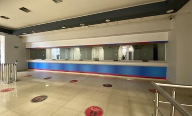 Venta de local comercial con oficinas - Sector La Mariscal