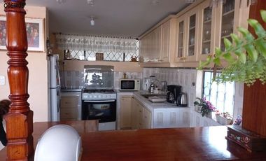 Casa de venta en Otavalo, centro, 4 plantas, 322 m2