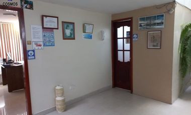 Casa de venta en Otavalo, centro, 4 plantas, 322 m2