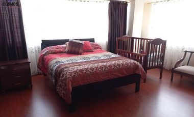 Casa de venta en Otavalo, centro, 4 plantas, 322 m2