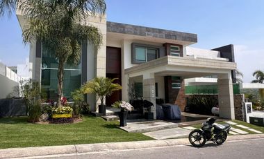 CASA EN VENTA EN FRACCIONAMIENTO LOMAS DE COCOYOC MORELOS