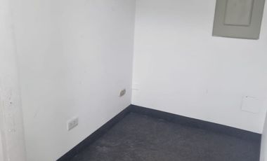 Oficina Equipada de 139m2 Cerca al Derby, Surco