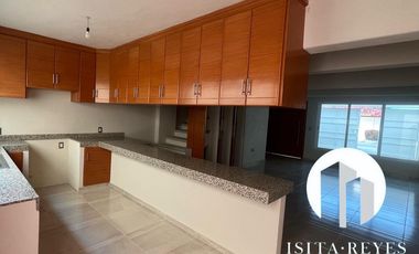 VENTA CASA NUEVA EN FRACCIONAMIENTO COSTA AZUL