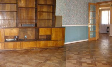 En venta excelente casa servicios profesionales o residencial en Providencia. Destino comercial.