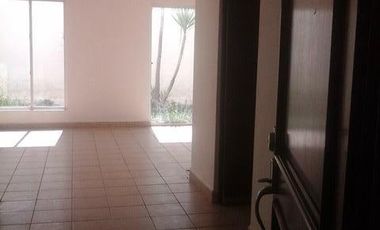 CASA EN VENTA EN COLONIA PRIVADA FRENTE A PARQUE VENTANAS A LA HUASTECA
