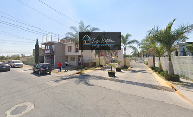 CASA EN REMATE SANTA CRUZ DEL VALLE SAN PEDRO TLAQUEPAQUE CERCA PLAZA REGINA