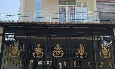 Dijual Rumah Bagus Minimalis 3,5 Lantai di Kavling Polri Jelambar Hadap Utara