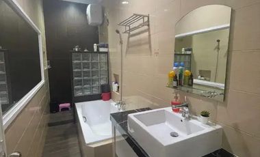 Dijual Rumah Bagus Minimalis 3,5 Lantai di Kavling Polri Jelambar Hadap Utara