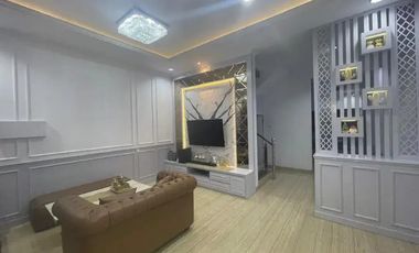Dijual Rumah Bagus Minimalis 3,5 Lantai di Kavling Polri Jelambar Hadap Utara