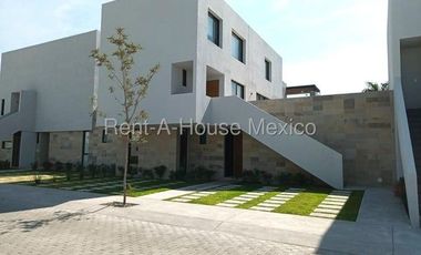 Cumbres del lago rento duplex planta alta 3 recamaras 3 baños y amenidades