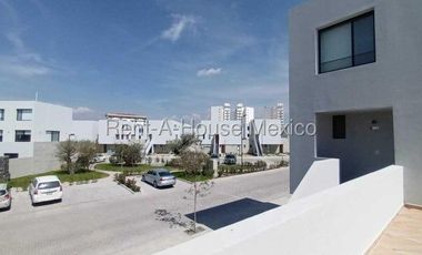 Cumbres del lago rento duplex planta alta 3 recamaras 3 baños y amenidades