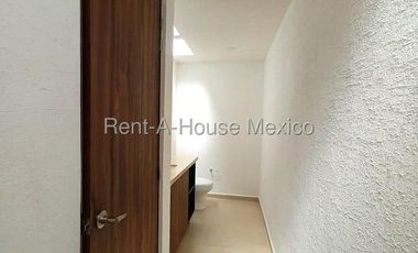 Cumbres del lago rento duplex planta alta 3 recamaras 3 baños y amenidades